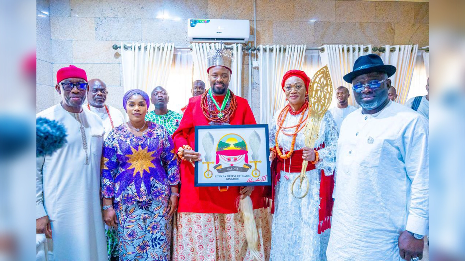 Former Governor of Delta State, Ifeanyi Okowa (left); wife of the state governor, Deaconess Tobore Oborevwori; Olu of Warri, Ogiame Atuwatse III; wife of the President, Oluremi Tinubu; and Governor Sheriff Oborevwori, when Olu of Warri conferred the chieftaincy title of Utukpa-Oritse Iwere of Warri Kingdom on Nigeria’s First Lady, yesterday.