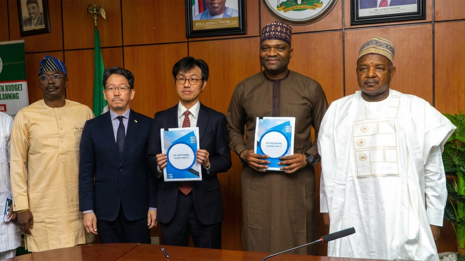 Head, Nigeria Infrastructure Fund NSIA, Pius Osiriamhe Anyiador (left); Japanese Ambassador, Suzuki Hideo; Country Rep JICA, Keji Ishigame; MD & CEO, NSIA, Aminu Umar-Sadiq and Minister of Budget & Economic Planning , Sen. Abubakar Atiku Bagudu, at the recently concluded agreement signing ceremony of the $50 million Innovation Fund set up by NSIA and JICA.