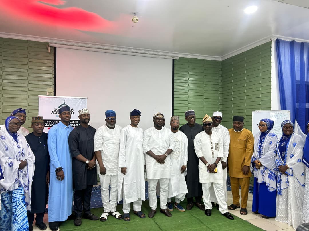 President of NASFAT, Alhaji Ayodeji AbdulWahid AbdulRauf flanked by Lagos State Commissioner of Youth and Social Development, Hon. Mobolaji Abukabre Ogunlende, Mr. Gboyega Akosile (Special Adviser on Media and Publicity to Lagos State Governor), Movie Producers and Practitioners, Alhaji Kazeem Adeoti, Muyideen Oladapo (Lala), Fathia Balogun-Williams, Afeez Abiodun, Adebayo Tijani, AbdulLateef Adedimeji and other leaders of Nasrul-Lahi-L-Fatih Society (NASFAT) during the IFTAR WITH MEDIA AND FRIENDS OF NASFAT held at CIPM Complex in Lagos