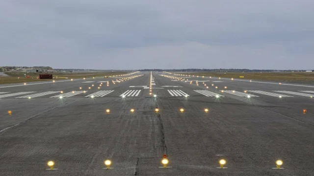 Nnamdi Azikiwe International Airport (NAIA), Abuja runway