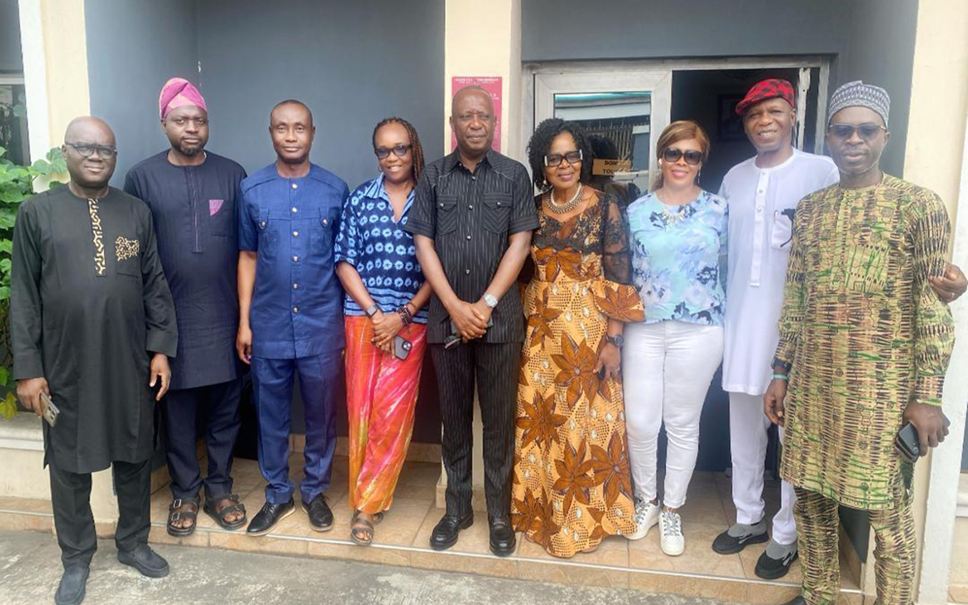 Dr Iyobosa Uwugiaren (left); Dr Kabir Alabi Garba; Onuoha Ukeh; Ms Angela Agoawike; President, Nigeria Guild of Editors, Eze Anaba; Chairman of the  Guild Research,  Training and Publications Committee,  Prof. Chinyere Stella Okunna; Ms Rose Moses; Dr Tony Onyima, and Gabriel Akinadewo at the inauguration of the committee in Lagos, at the weekend.