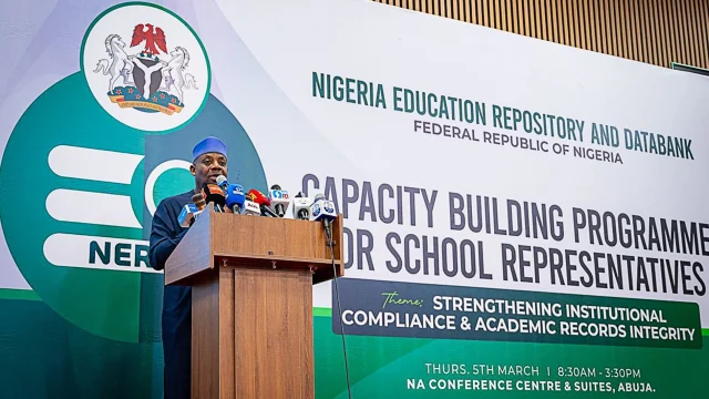 Tunji Alausa