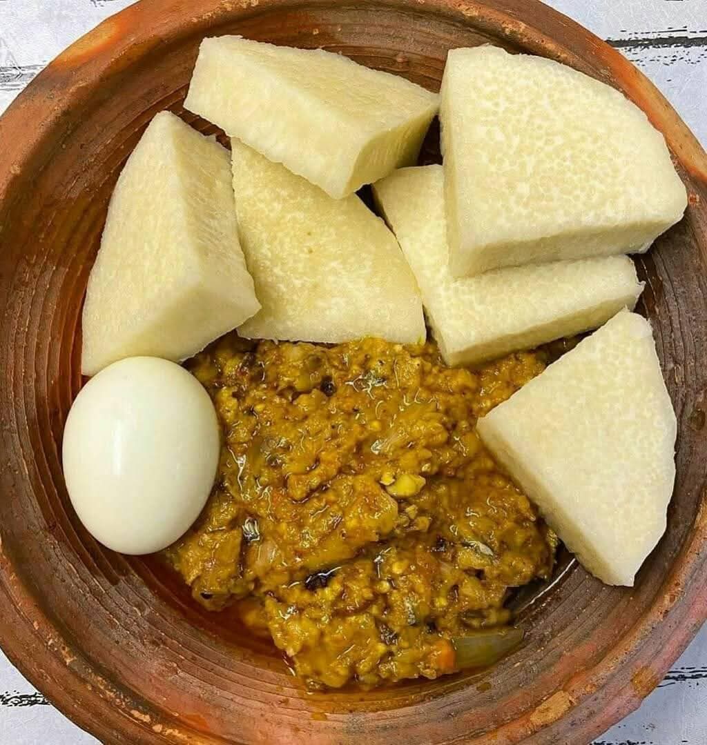 Yam & garden egg sauce