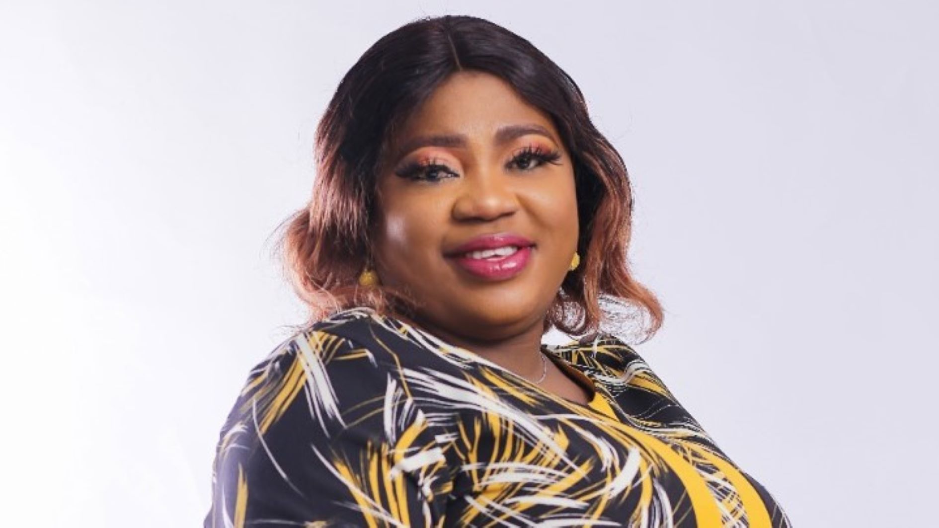 Financial Experts Urge Women to Focus on Investments Over Lifestyle Spending