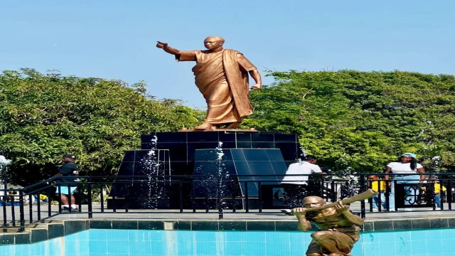 Kwame Nkrumah statue at Independence Square, Accra.
