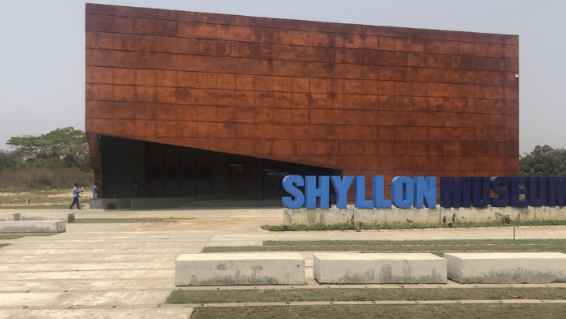 Shyllon-1