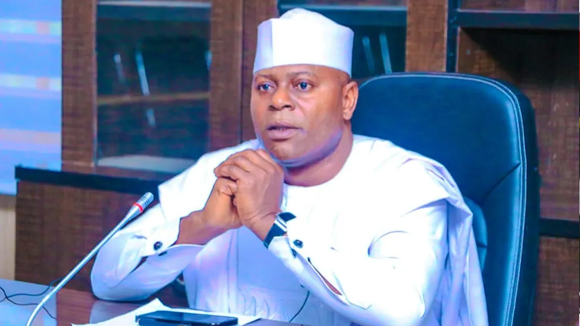 Solomon Yakubu Akwashiki urges Nigerians to reject identity-based politics while distributing ₦70m empowerment items in Lafia constituency.