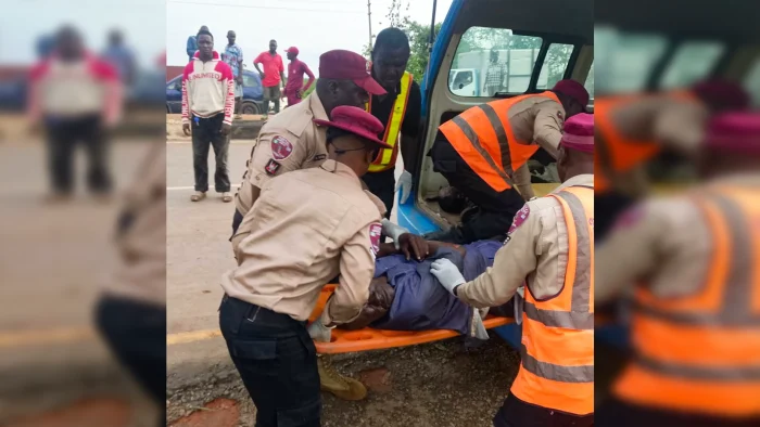 Scenes of the incident and rescuers.