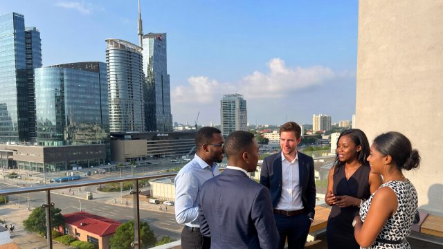 is-nigeria-rich-or-poor-country-urban-wealth-business-lagos-economy
