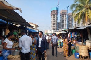 nigeria-economy-market-life-development-rich-or-poor-country-comparison
