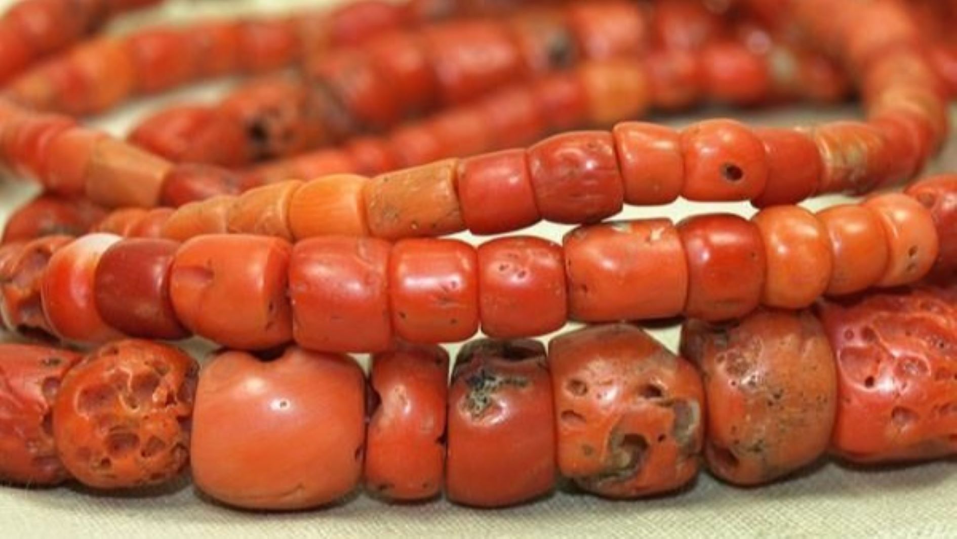 Antique-coral-beads-Photo-Pinterest