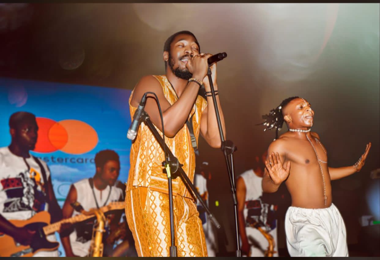 Bendancer in action with Made Kuti