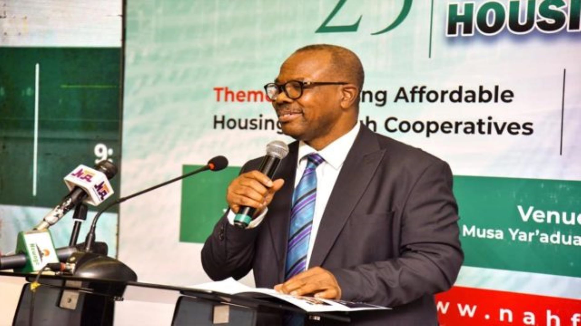 Dr Yemi Adelakun