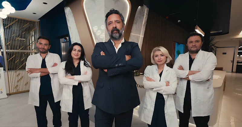 Istanbul Vita Clinic founder and Medical Director Hasan Başol along with some staff.