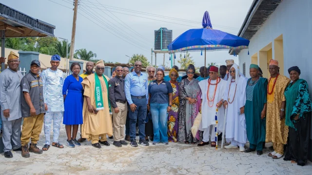 Owa obokun of Ijesha Land, Oba Clement Adesuyi Haastrup , SROL managemnet and community Leaders at the commisioning of Ogere-Ekun Golden Water Factory in Iperindo