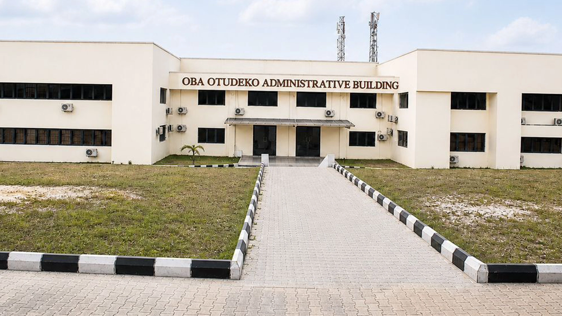 The Oba Otudeko Administrative Building