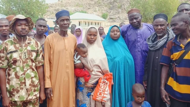 Troops kill six terrorists, rescue abducted persons