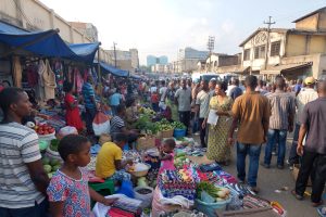 nigeria-white-population-busy-lagos-market-economic-activity