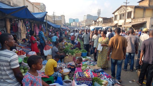 nigeria-white-population-busy-lagos-market-economic-activity