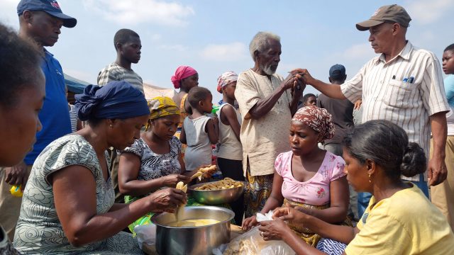 nigerian-values-community-support-family-cooperation