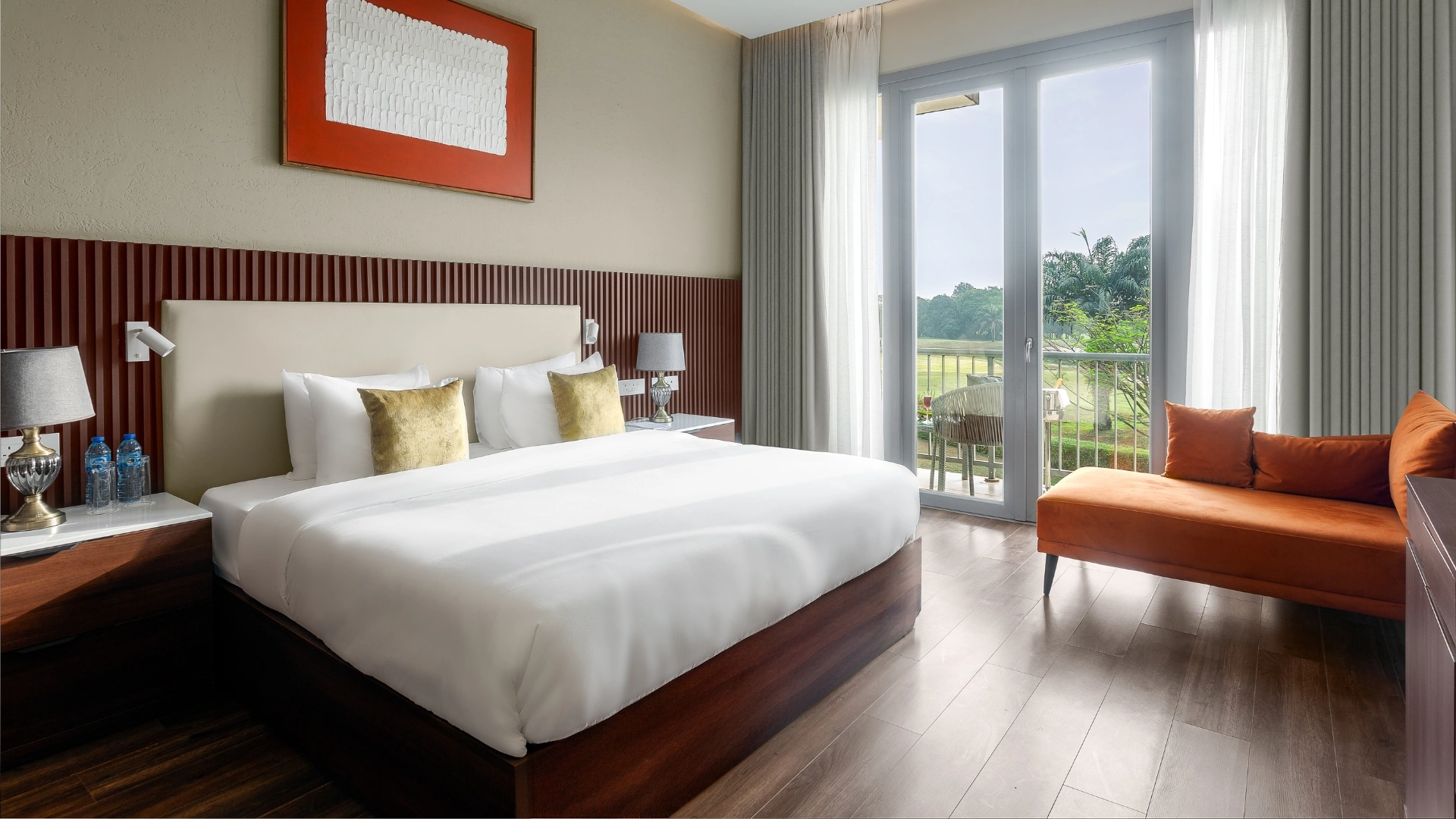 A room at Lakowe Lakes