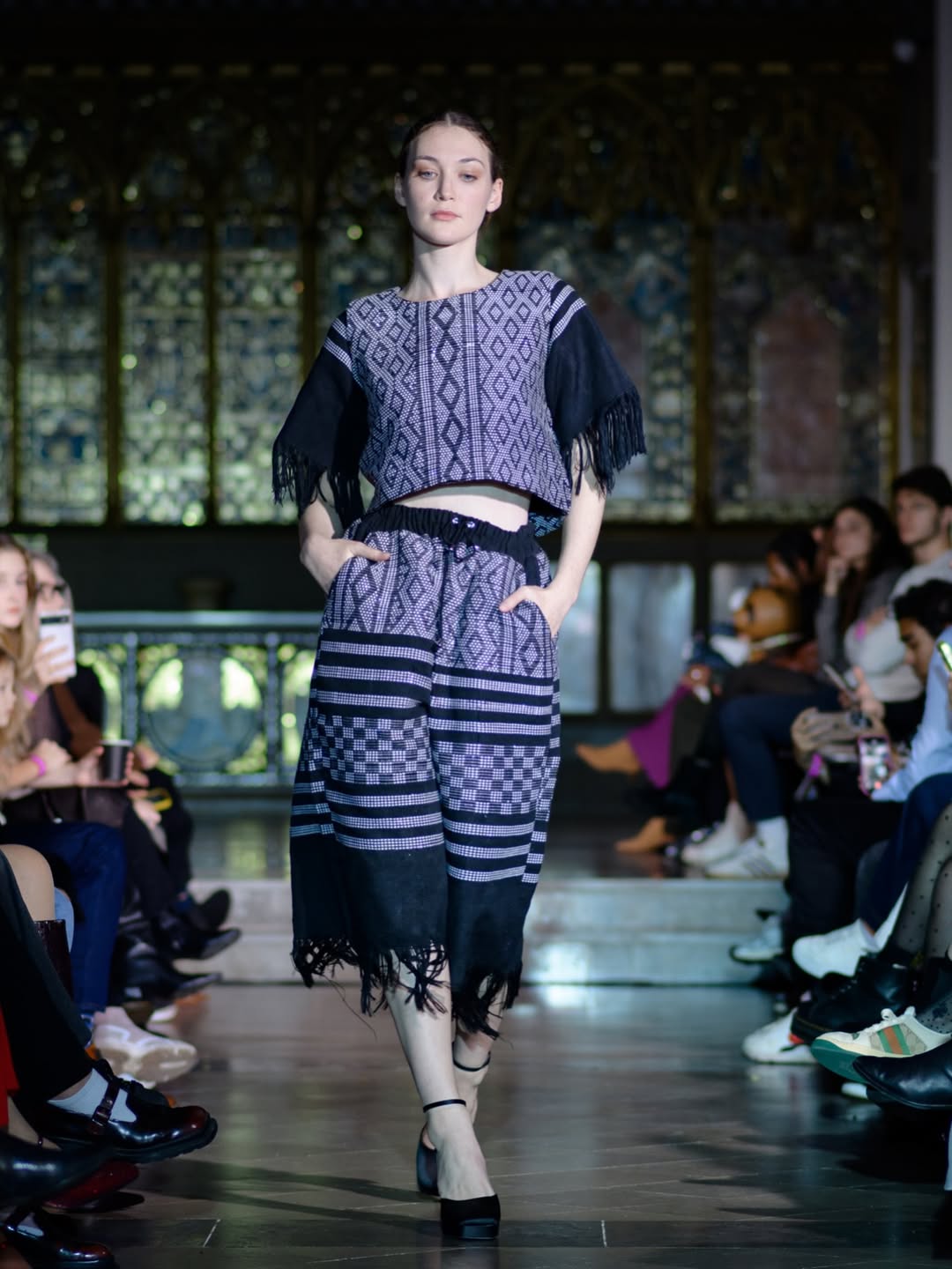 Look 8 Frayed-edge Seghosen set