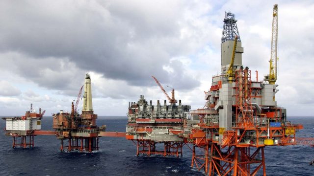 Petroleum-oil-rigs-ocean1