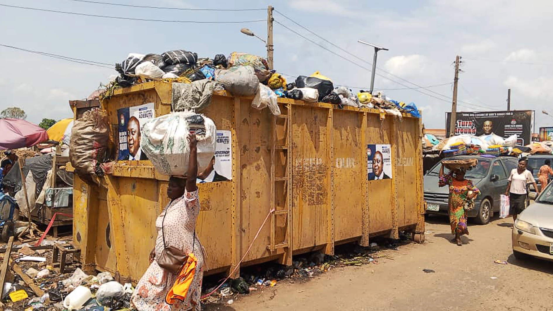 Overflowing bin at Kuto Market