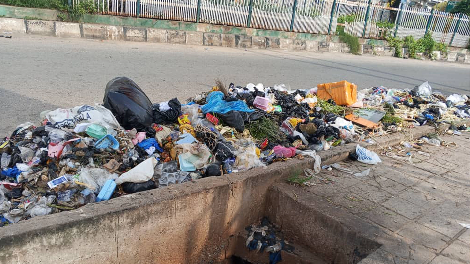 Waste at Panseke drainage channel 