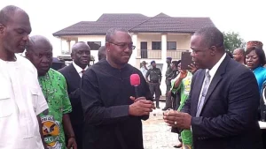 Peter Obi handing over keys to the judges quarters he built in Anambra state to the Chief Judge of Anambra State, His Lordship Hon. Justice Peter Umeadi