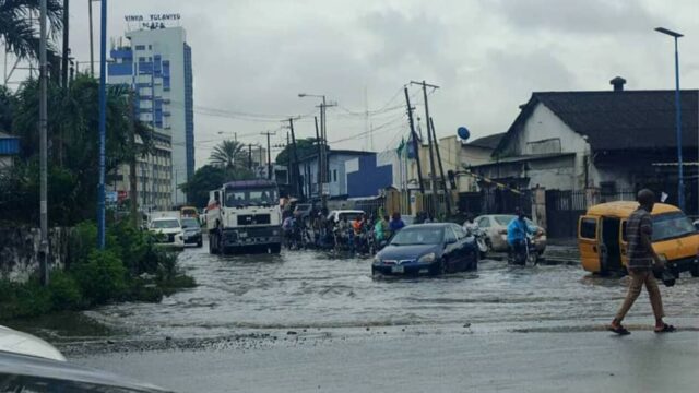 Tanker chaos, flooding trigger fresh gridlock on Lagos port access route