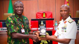The research paper, titled “Strengthening Non-Commissioned Officers Leadership for Operational Efficiency: Strategic Options for the Nigerian Army by 2035,” was presented by the Commandant of the National Defence College, Rear Admiral Abdullahi Ahmed, to the Chief of Army Staff, Lt.-Gen. Waidi Shaibu