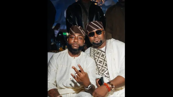 Israel DMW and Davido (1)