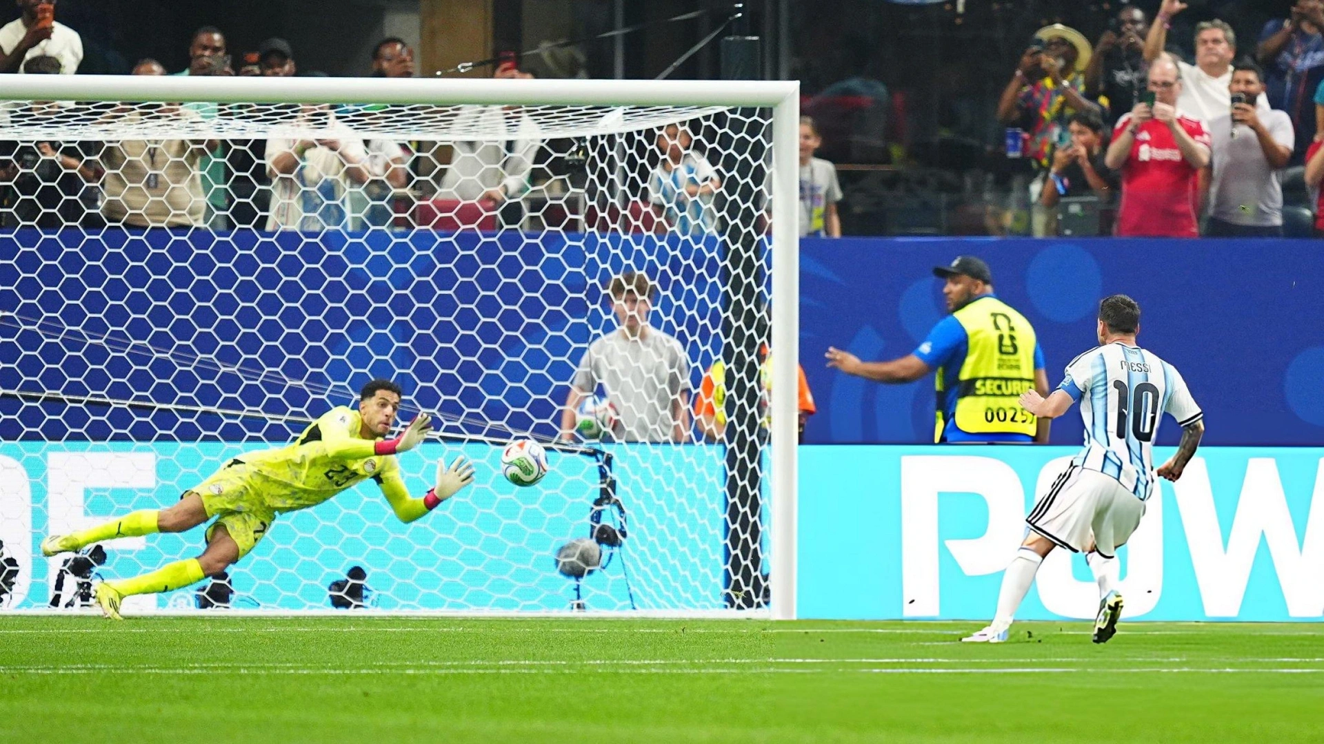 Lionel Messi takes a penalty during Argentina’s World Cup match against 