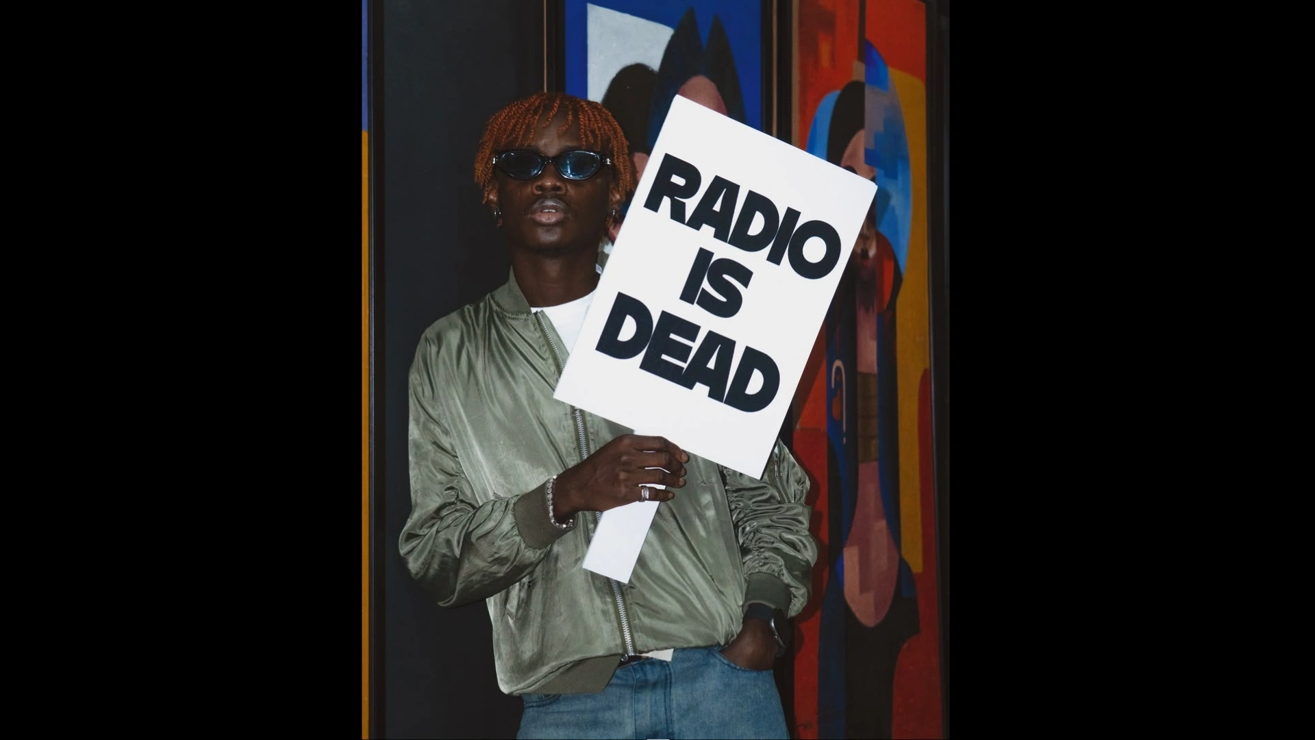Lounge Radio 'Radio is Dead' campaign