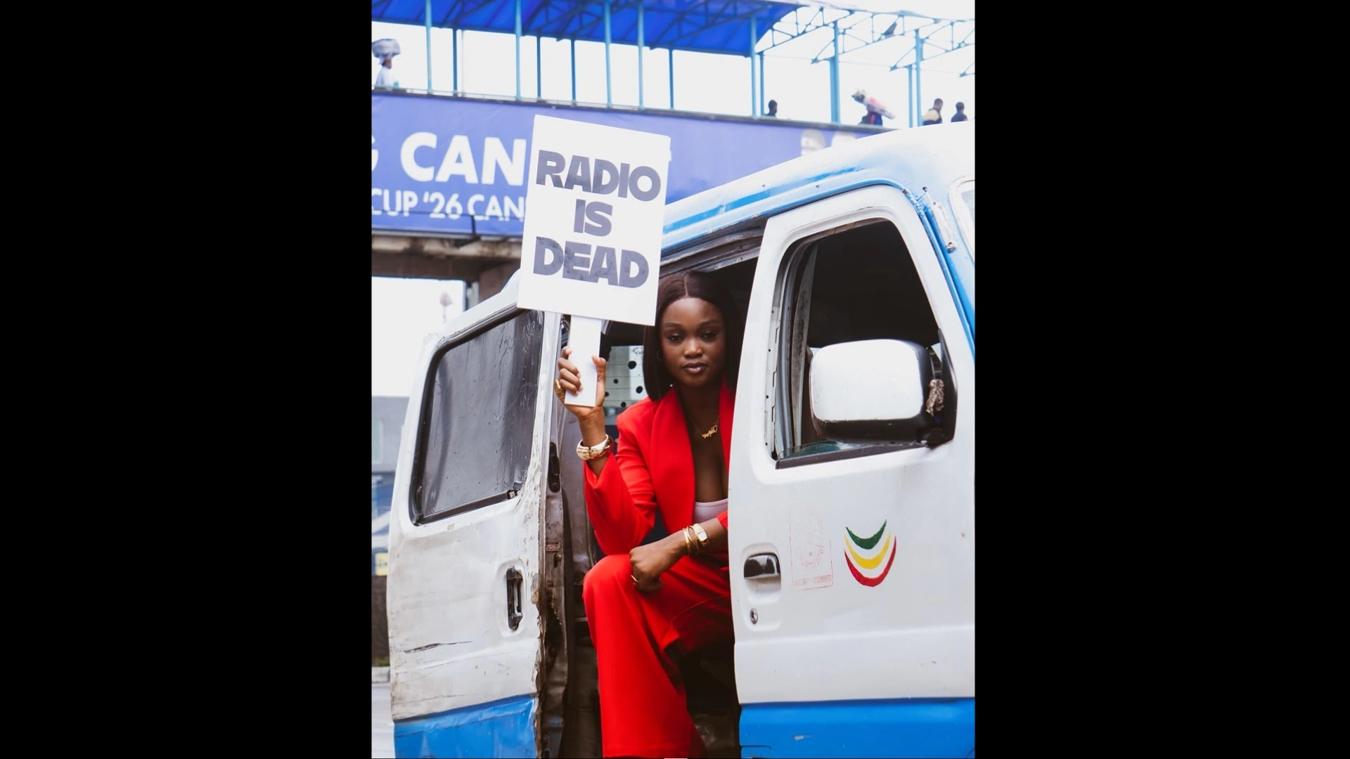 Lounge Radio 'Radio is Dead' campaign