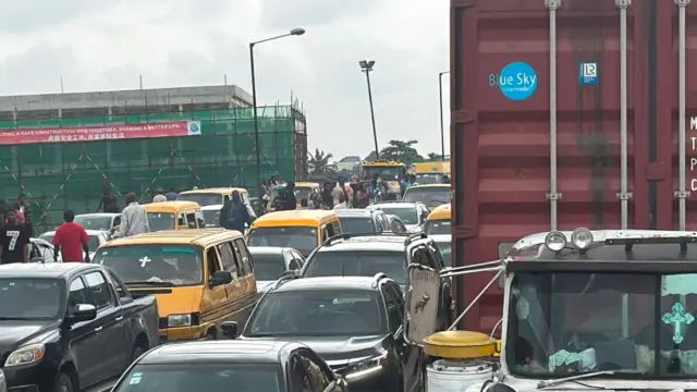 Traffic along Oshod-Mile 2-Apapa Expressway. PHOTO: ENIOLA DANIEL