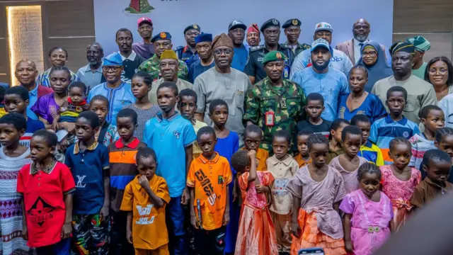 Oyo children