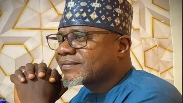 Dr Ishaq Olawale Mogaji