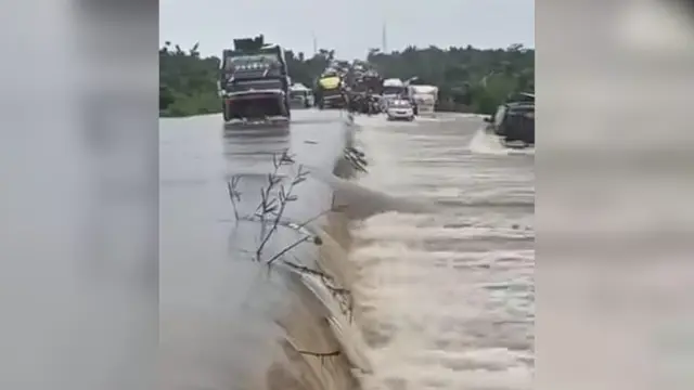 A section of the expressway, yesterday