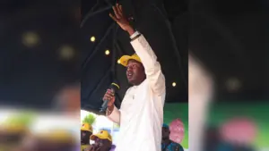 Yayi’s aide inaugurates polling booth structures in hometown