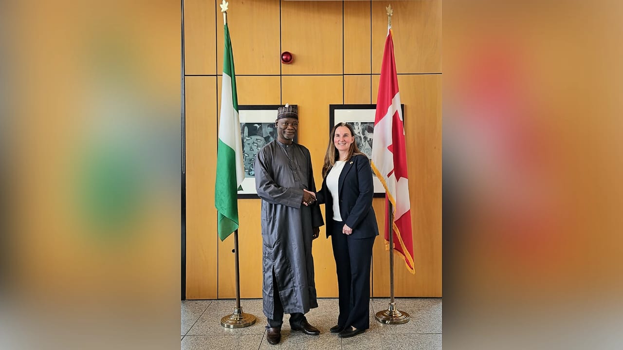 Mr. Mohammed Ahmed Tijjani on behalf of the the Minister Festus Keyamo and the Canadian Chief Air Negotiator for Global Affairs, Ms. Shendra Melia, at the High Commission of Canada in Abuja.