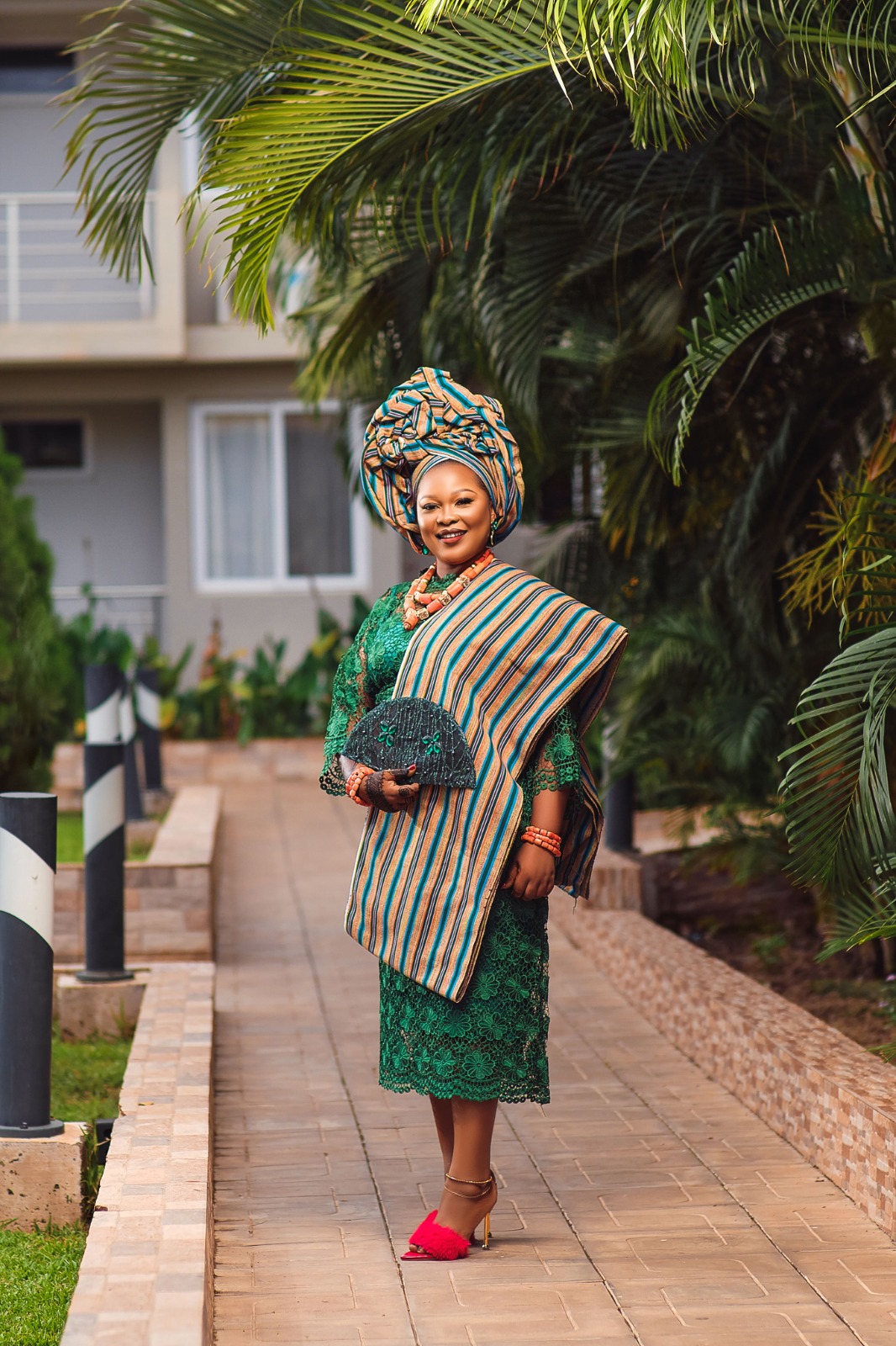 Aso Oke style