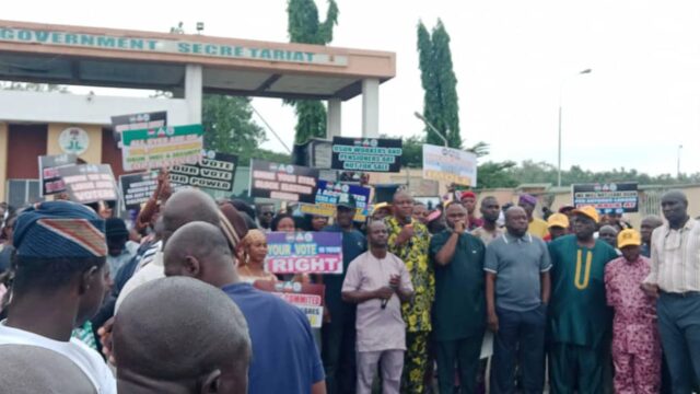 Osun workers and pensioners