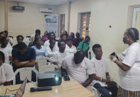 Dr Ayomide Akintan-Adejuwon moderating the scoliosis training held in Gbagada general hospital, Lagos