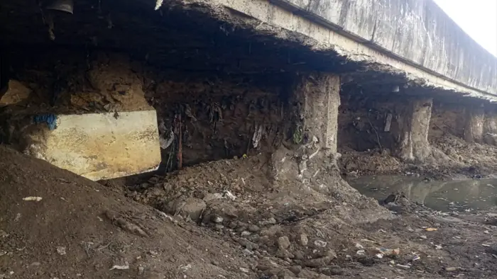 Dantata Bridge, Lagos, yesterday