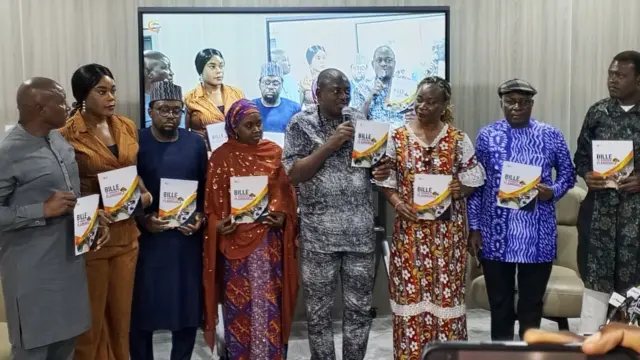 Civil society organisations and residents of Bille community