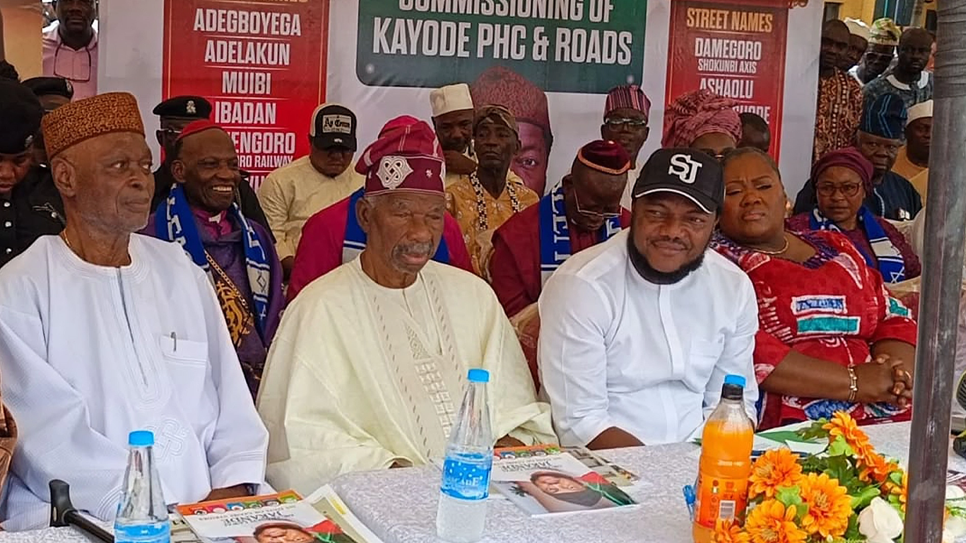 Member of GAC and Former Secretary to the State Govt. Under Lateef Jakande,Olorunfunmi Bashorun (left); Chairman of GAC Lagos state,Prince Tajudeen Olusi; Chairman of Odi-Olowo Ojuwoye Local Council Development Area (LCDA) Lagos State, Dr. Seyi Jakande, during the one year anniversary of the (LCDA) held in Lagos recently