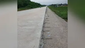 Concrete pavement work along Ibadan-Ife-Ilesha dual carriage.                          PHOTO: ALABI WILLIAMS