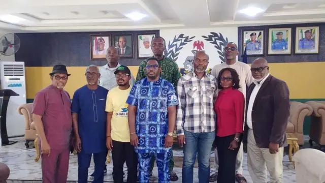 State NUP led by Dr. Comrade Augustine Ugozor (3rd from right), oldest pensioner. Pa Gregory Chukwukelu (2nd from left) and Comrade Alexander Ubani (2nd from right)